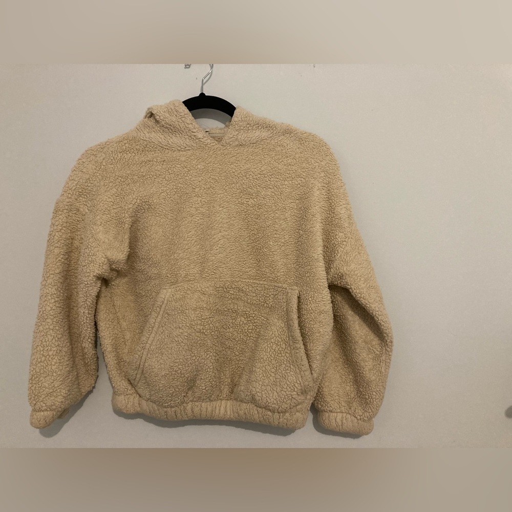 Fluffy Zara hoodie. Size 9 in kids.